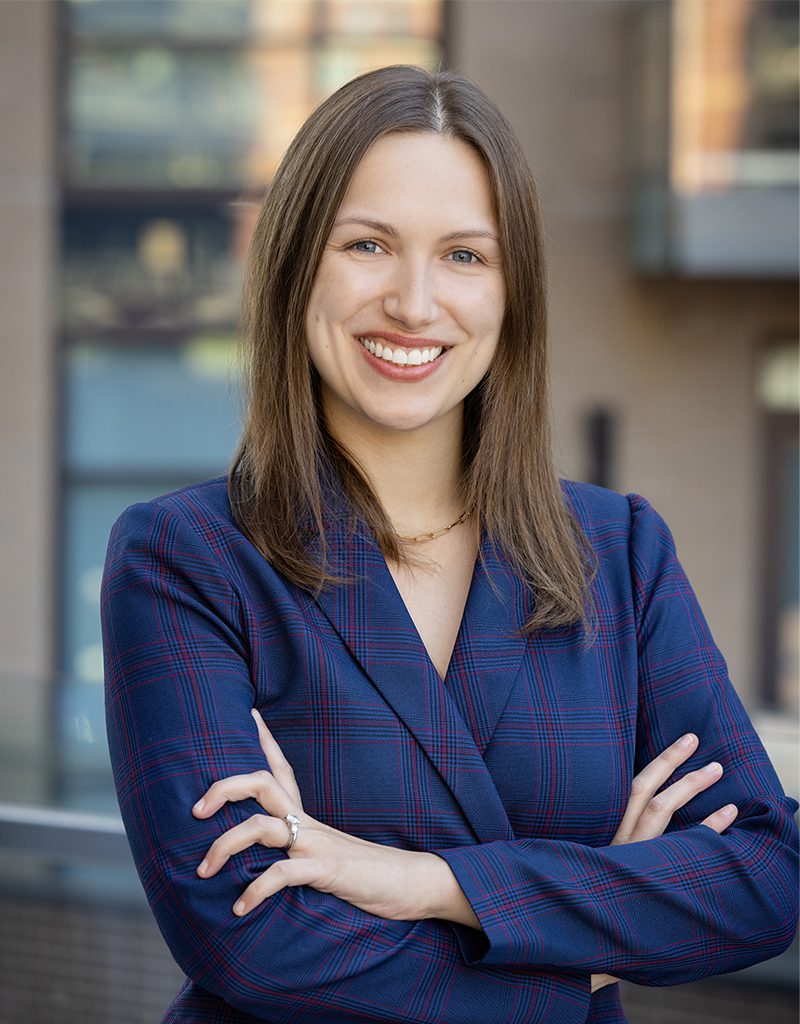 Caroline Flax Ganz Headshot 2023 Cropped